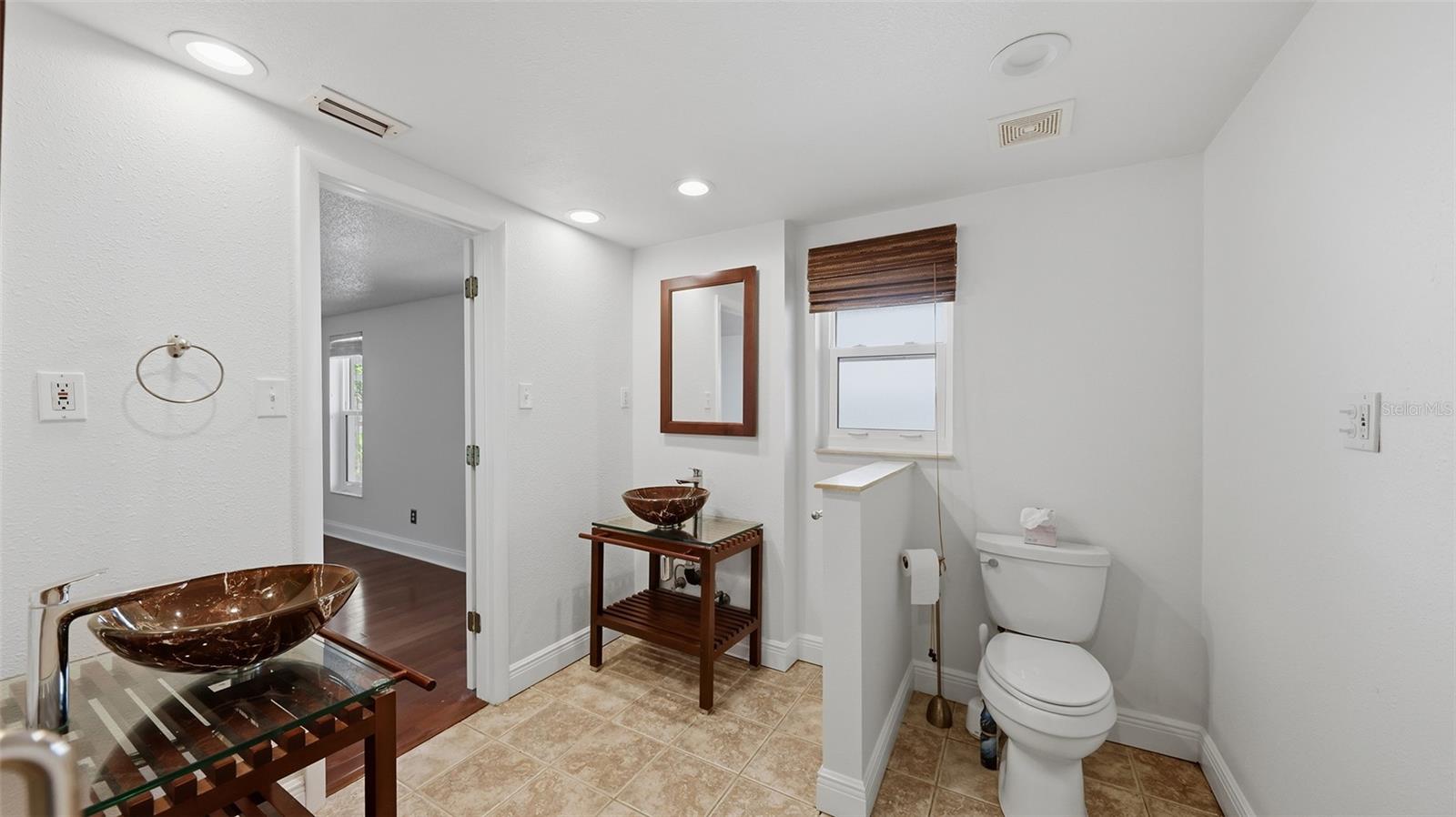 2220 DOUD ST — photo 20