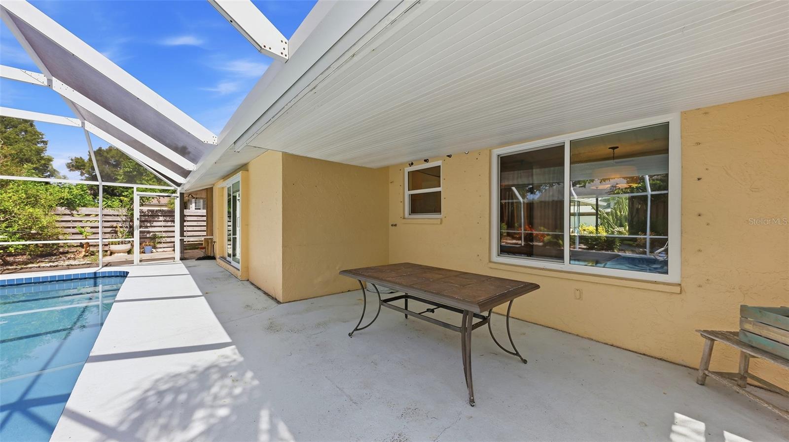 2220 DOUD ST — photo 33