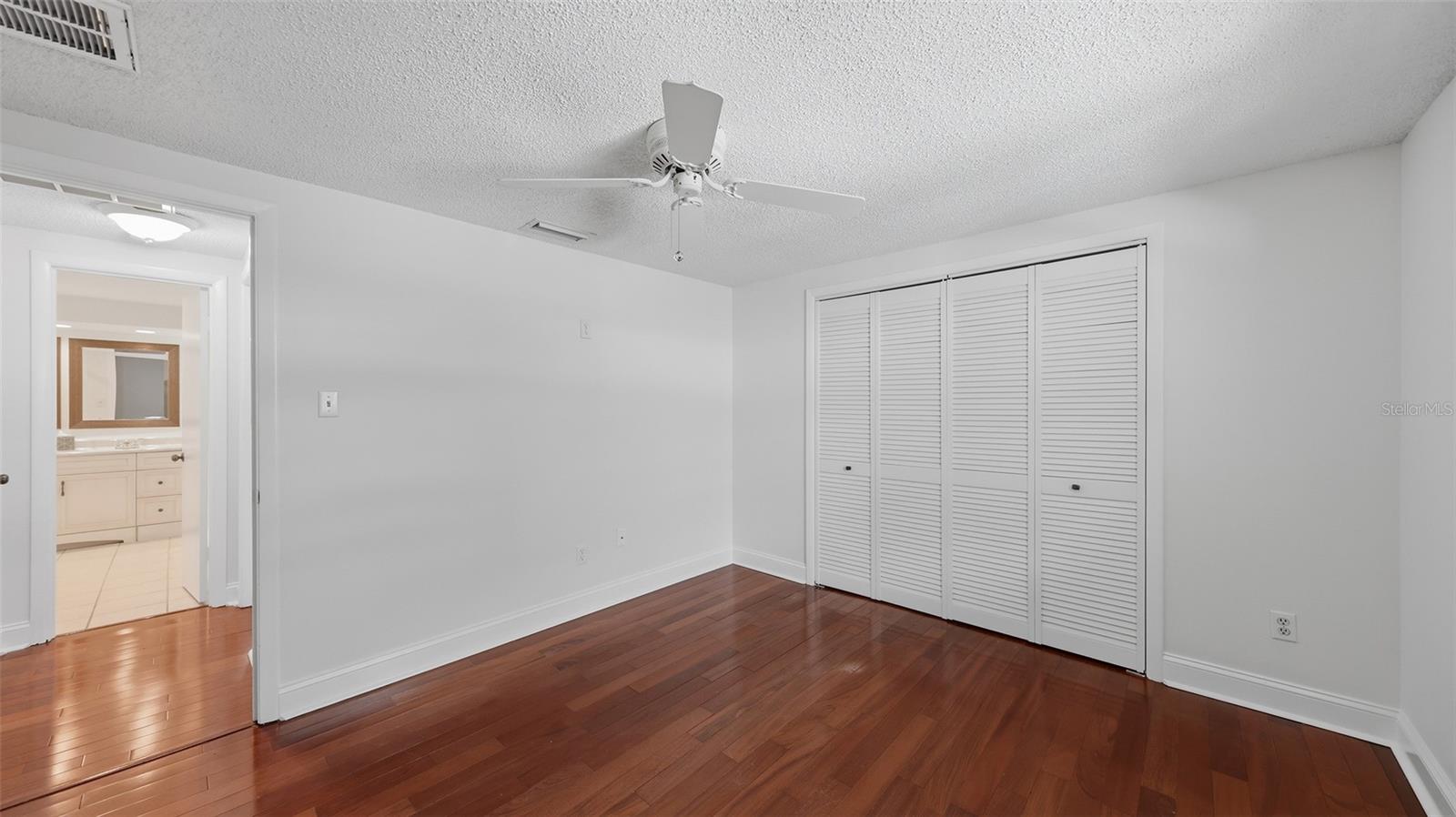 2220 DOUD ST — photo 23