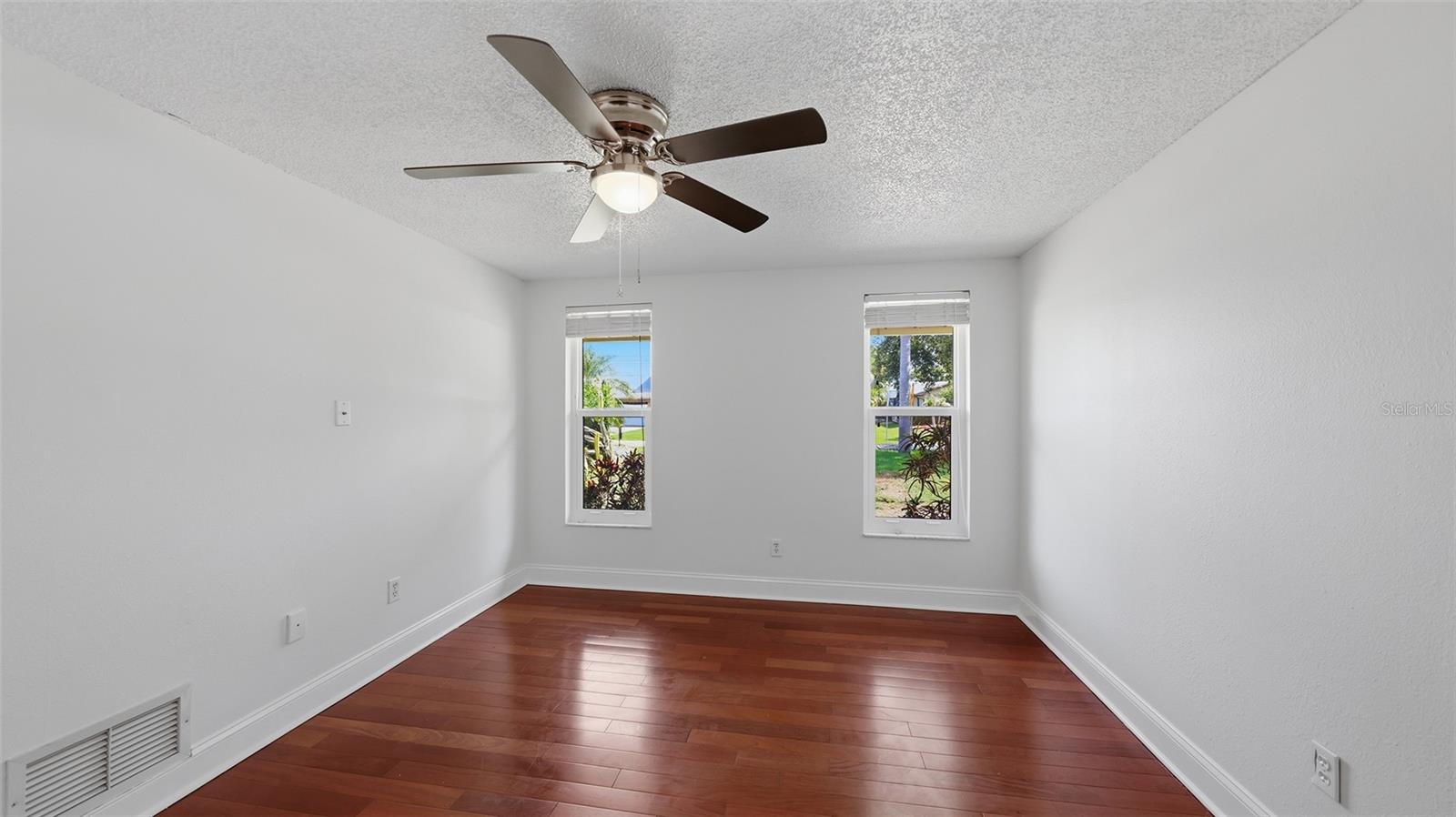 2220 DOUD ST — photo 29