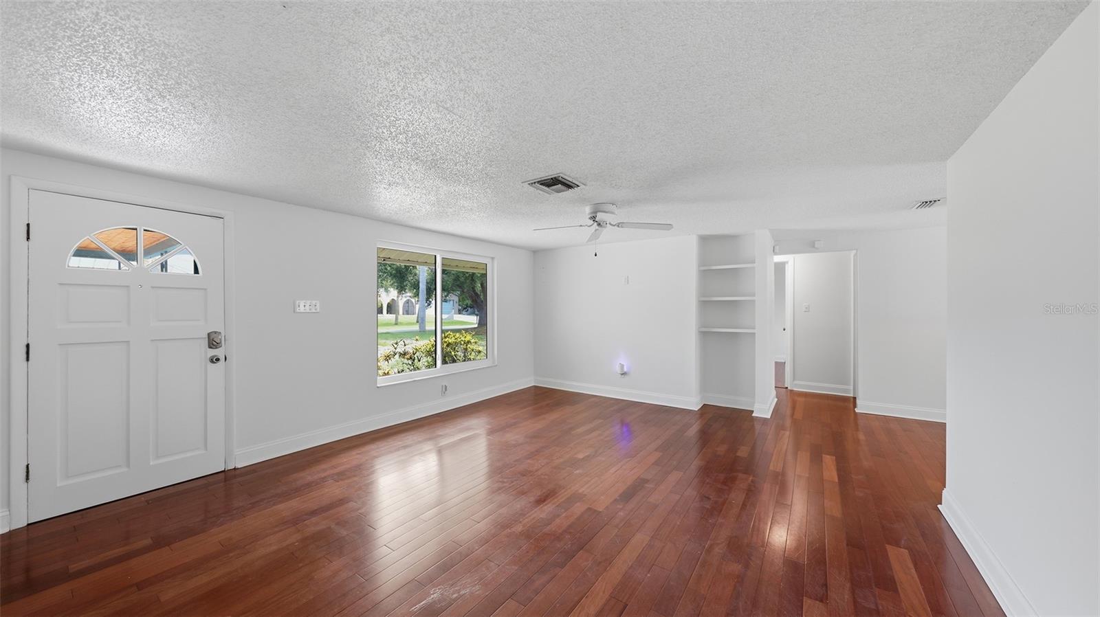 2220 DOUD ST — photo 6