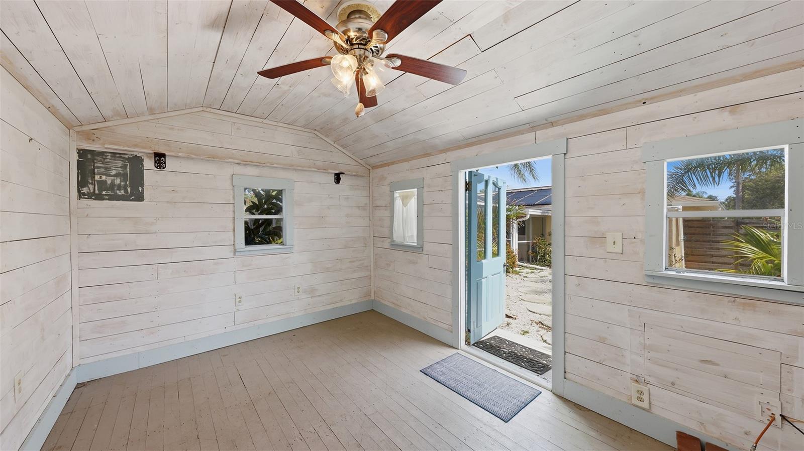 2220 DOUD ST — photo 37