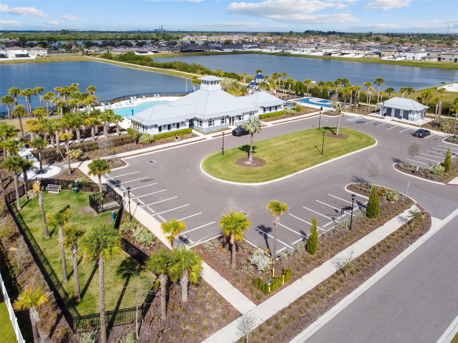 575 OCEAN SPRAY DR — photo 37