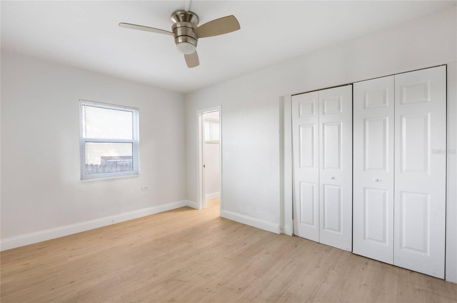 1429 LAURA ST — photo 10