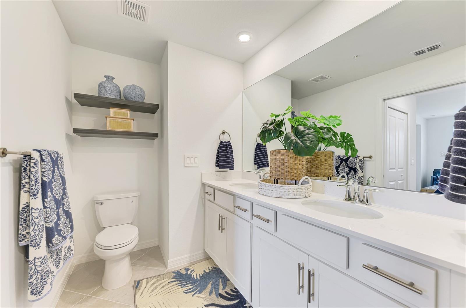 12520 GALAPAGOS CT #102 — photo 40