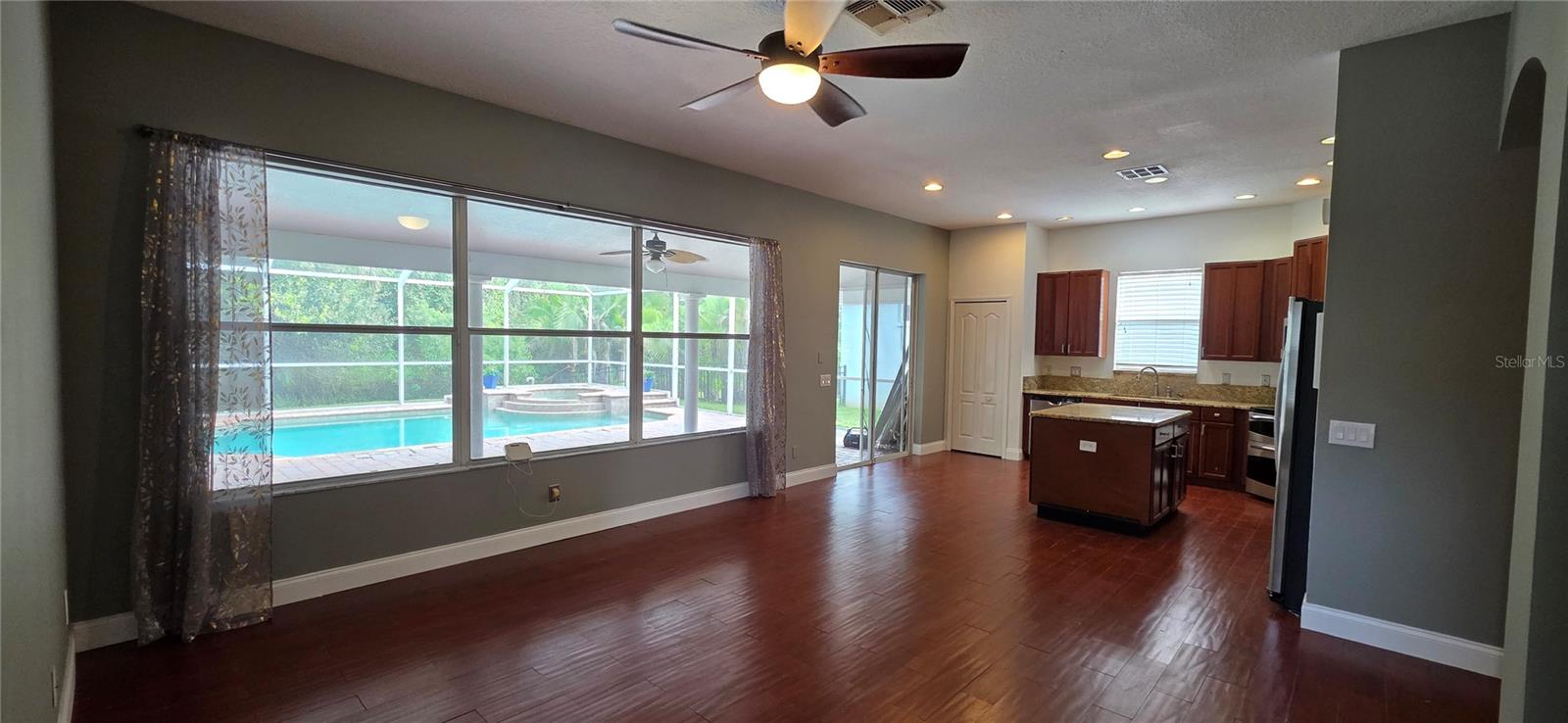 11609 GREENSLEEVE AVE — photo 15