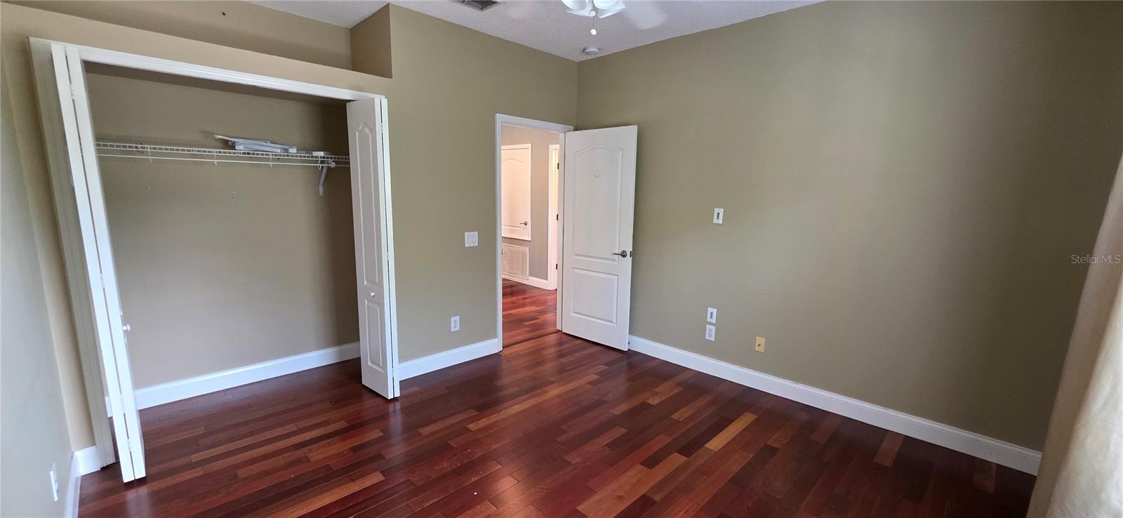 11609 GREENSLEEVE AVE — photo 52