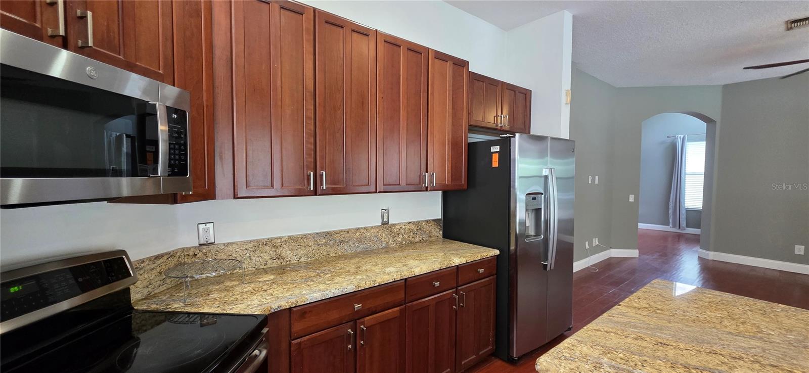 11609 GREENSLEEVE AVE — photo 30