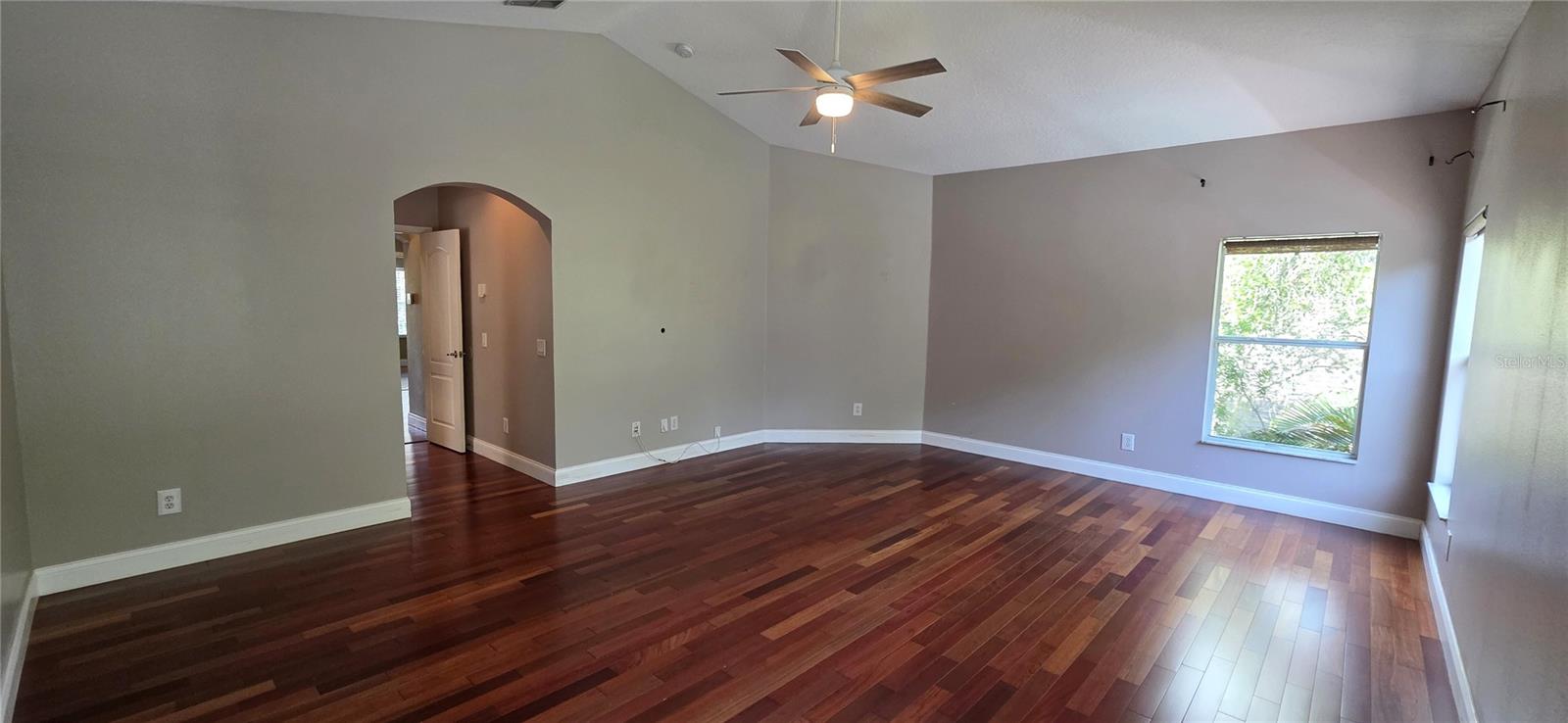 11609 GREENSLEEVE AVE — photo 39