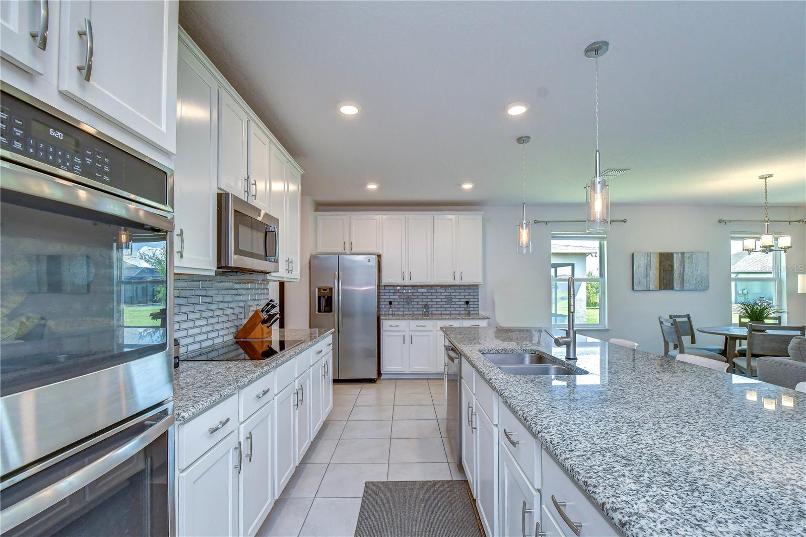 8325 OLIVE BROOK DR — photo 11