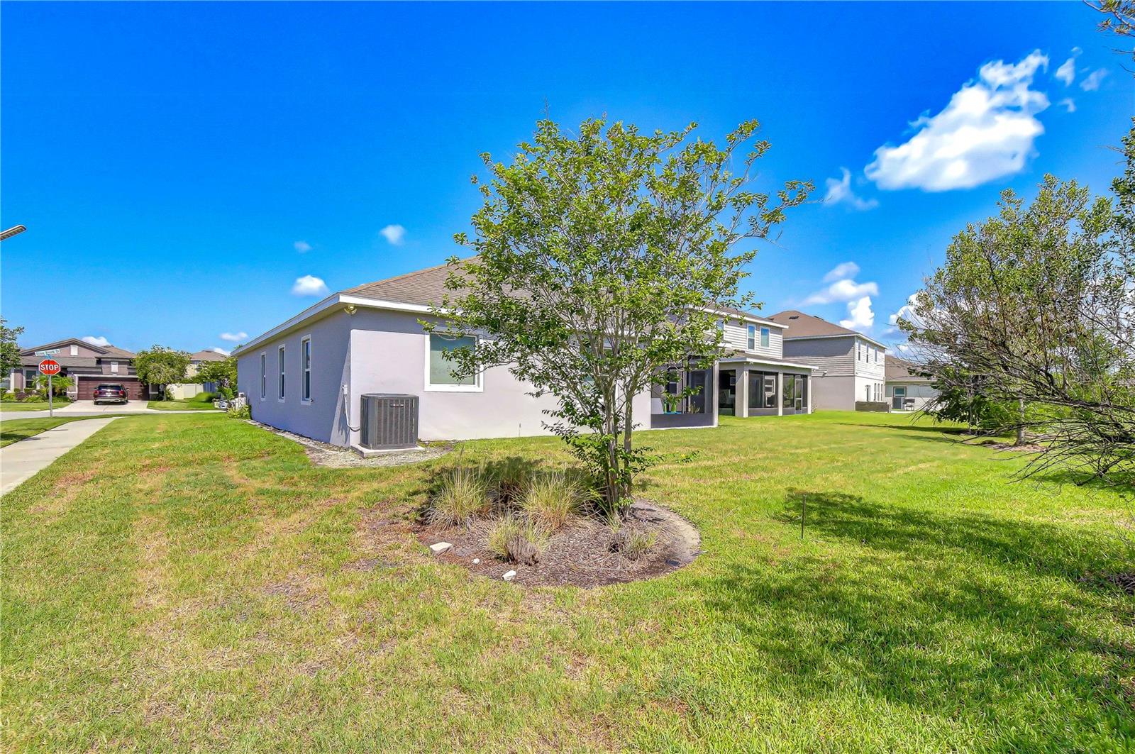 8325 OLIVE BROOK DR — photo 6