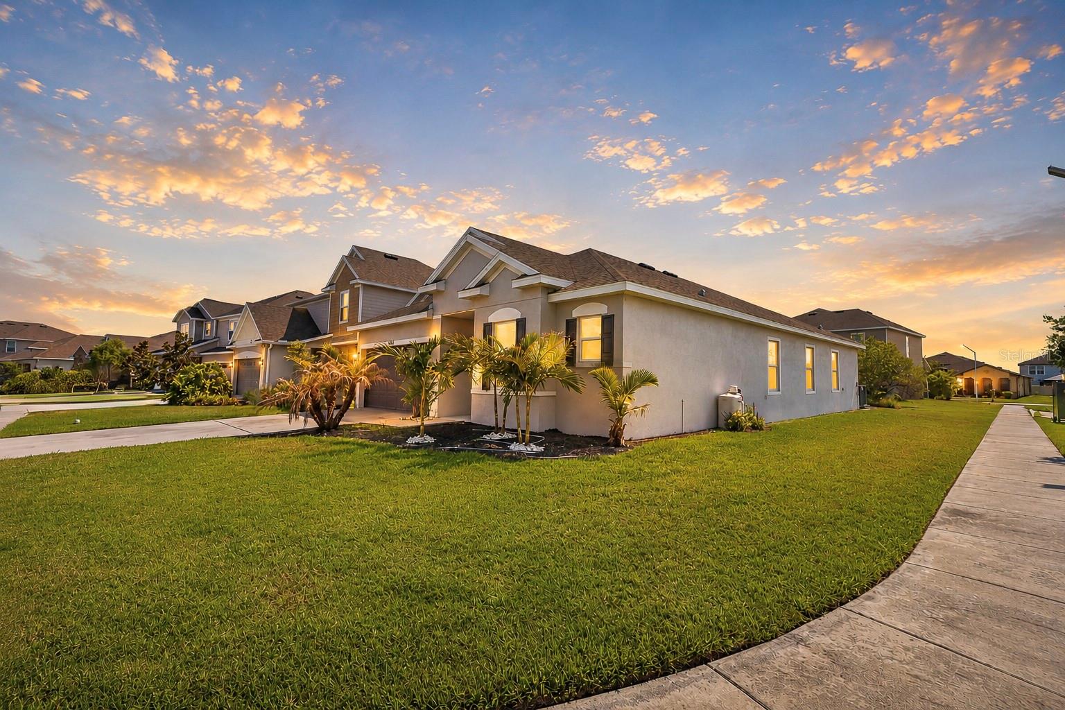 8325 OLIVE BROOK DR — photo 32