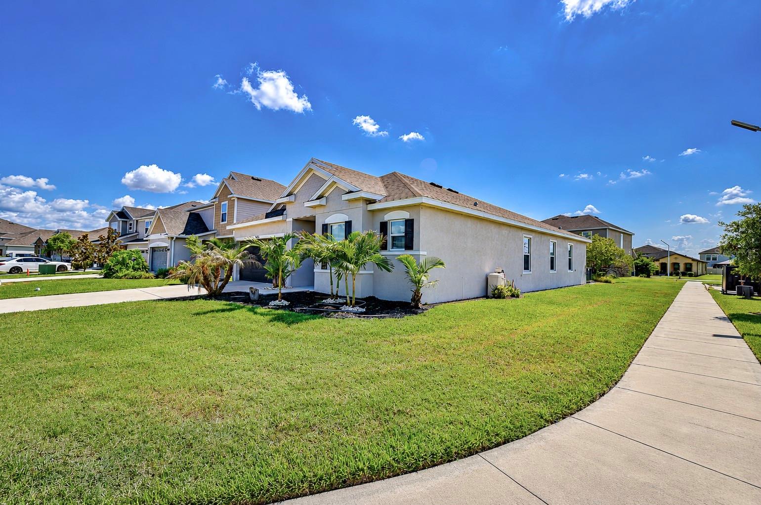 8325 OLIVE BROOK DR — photo 7