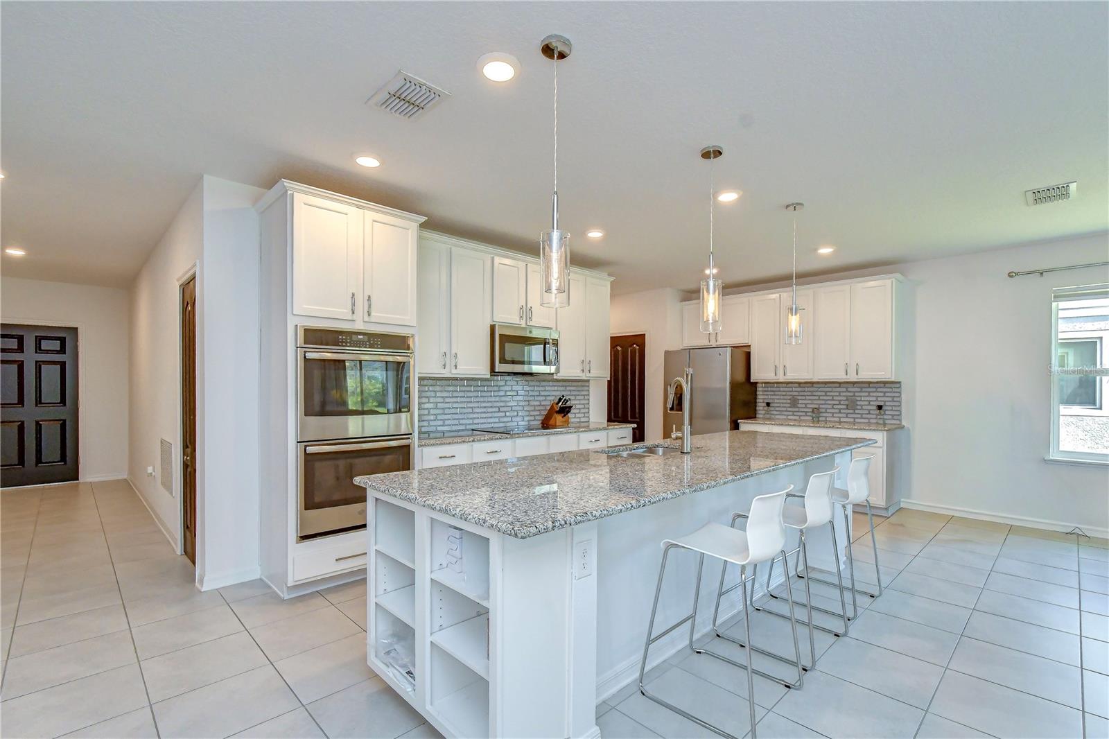 8325 OLIVE BROOK DR — photo 10