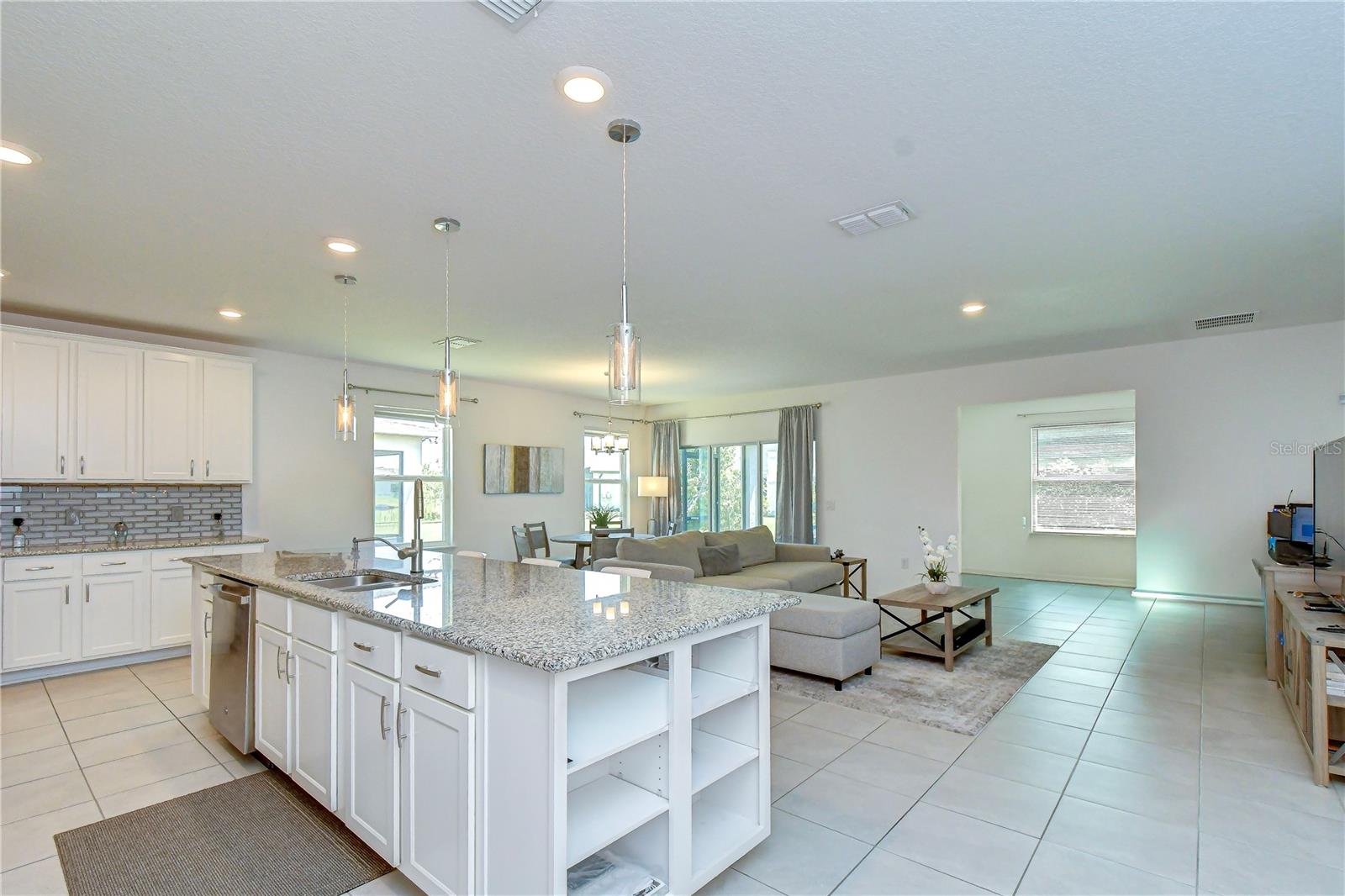 8325 OLIVE BROOK DR — photo 20