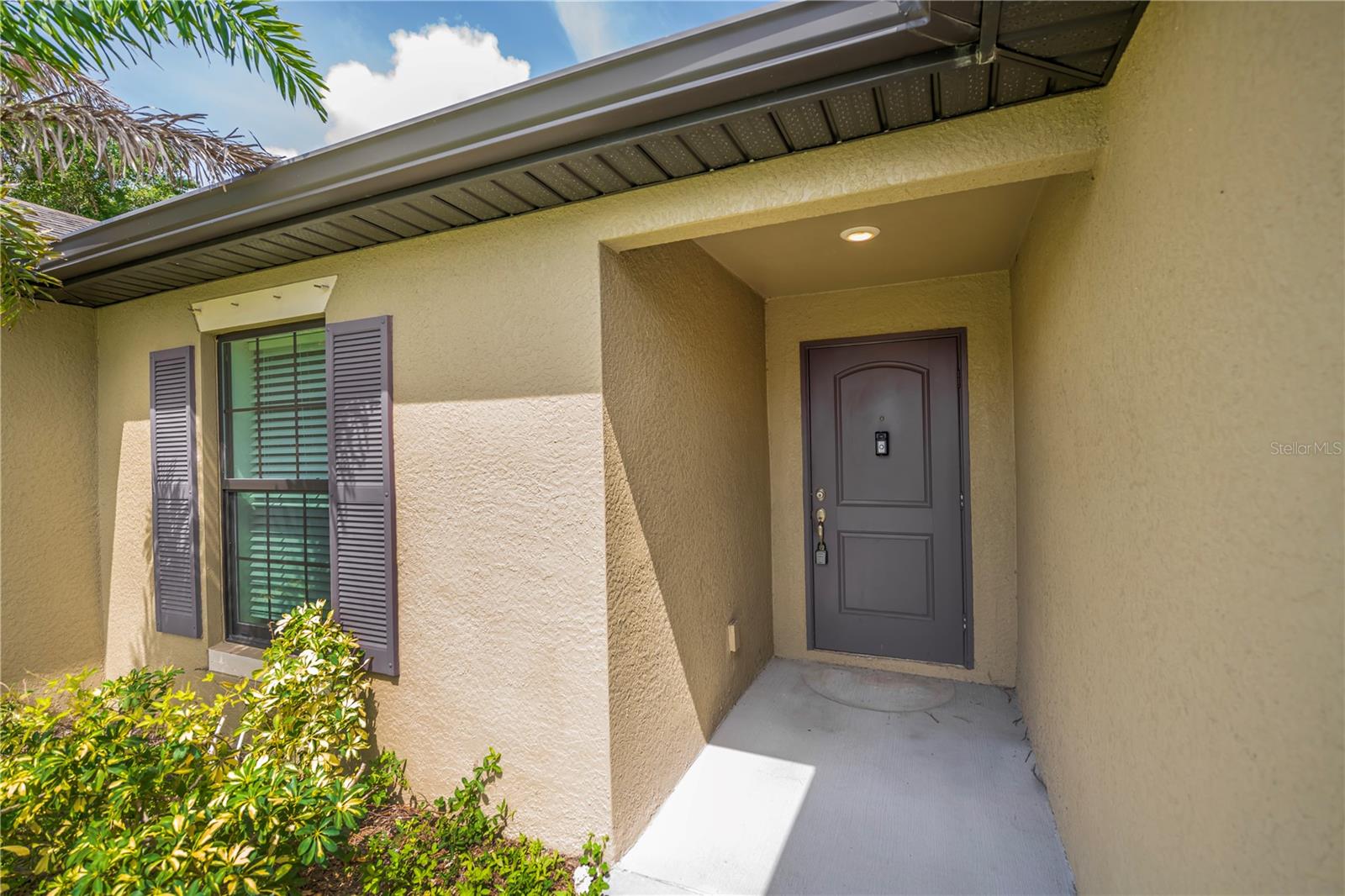 2555 ATWATER DR — photo 2
