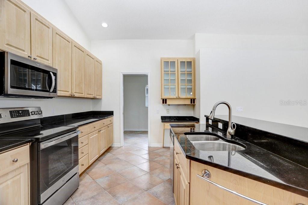 10227 QUAILS LANDING AVE — photo 17