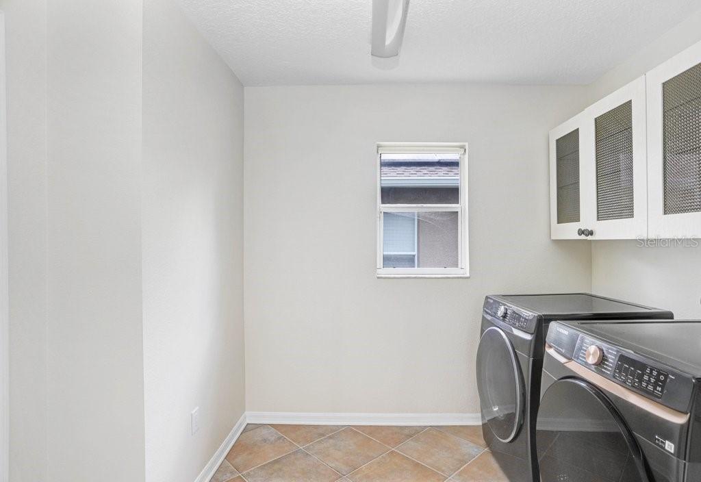 10227 QUAILS LANDING AVE — photo 33
