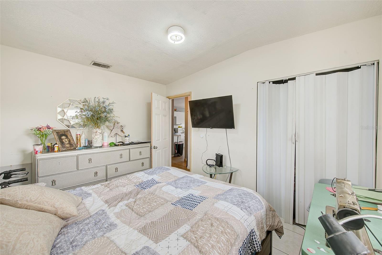 2318 W POWHATAN AVE — photo 12