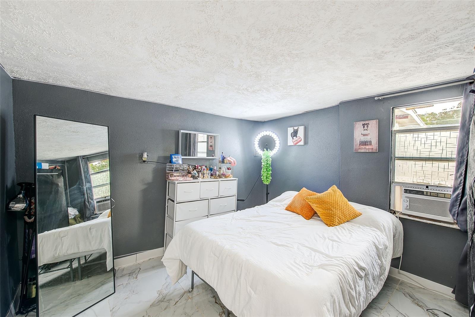2318 W POWHATAN AVE — photo 29