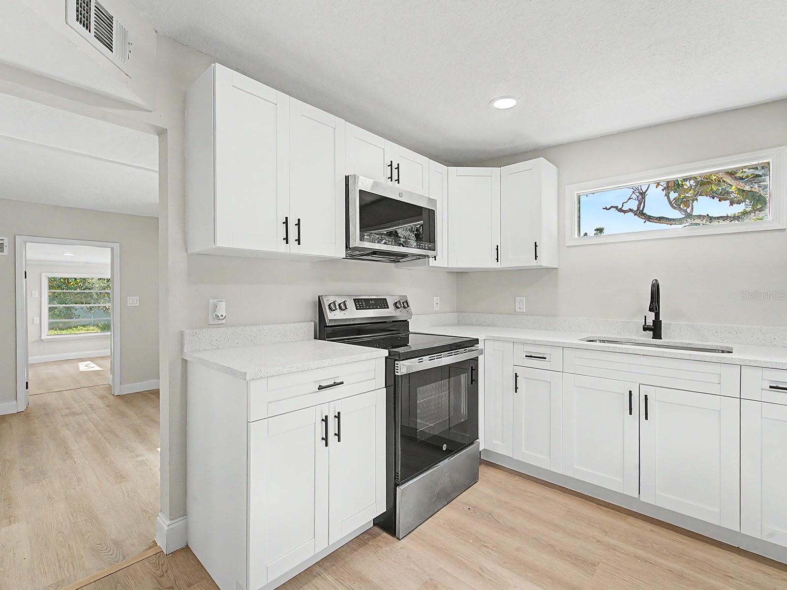 7708 MARYLAND AVE — photo 14