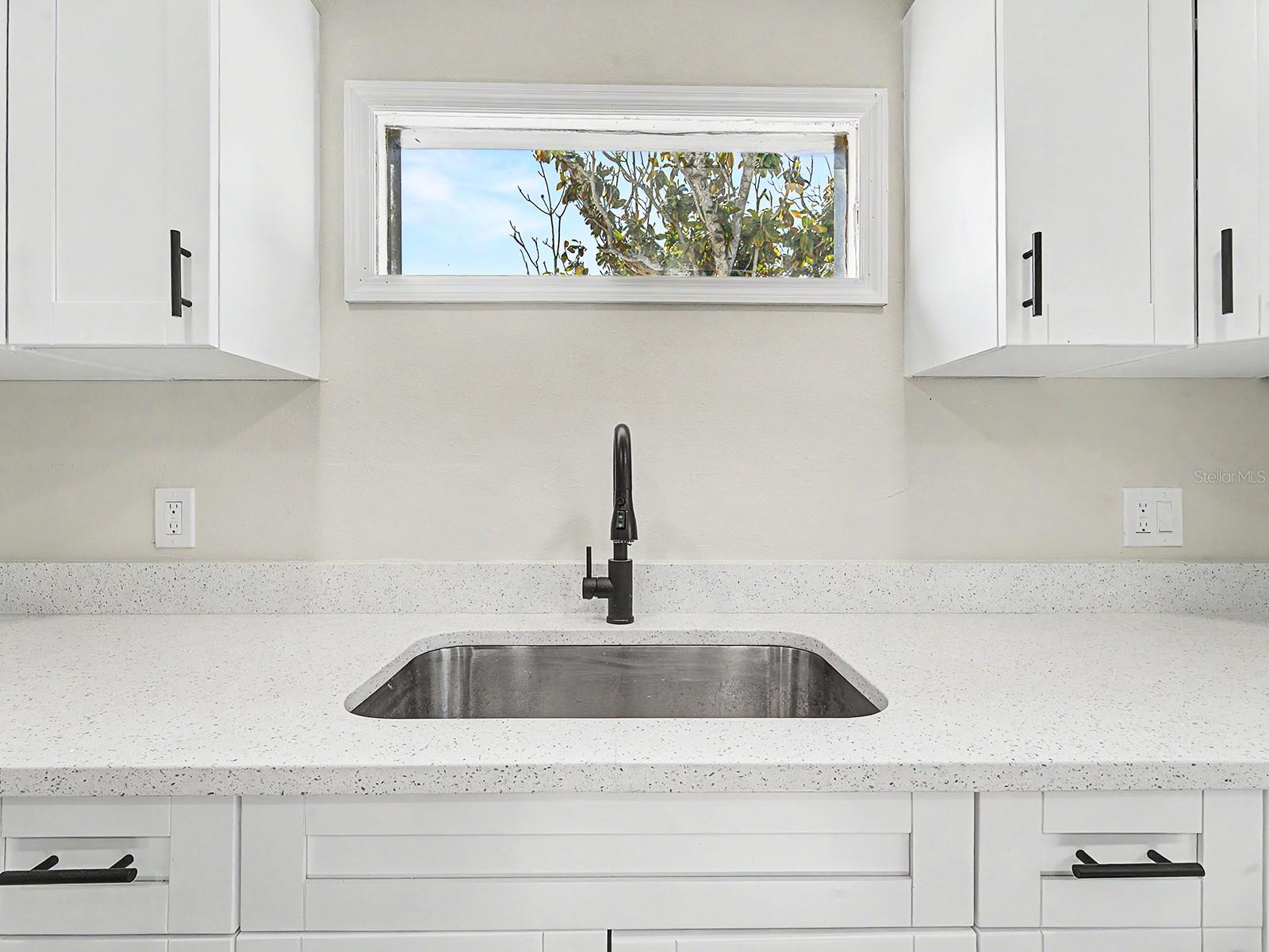7708 MARYLAND AVE — photo 11