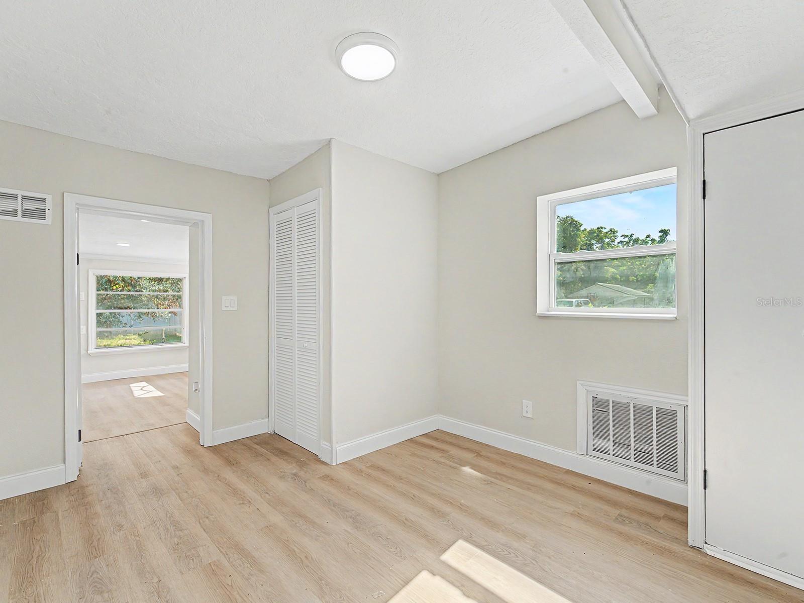 7708 MARYLAND AVE — photo 16