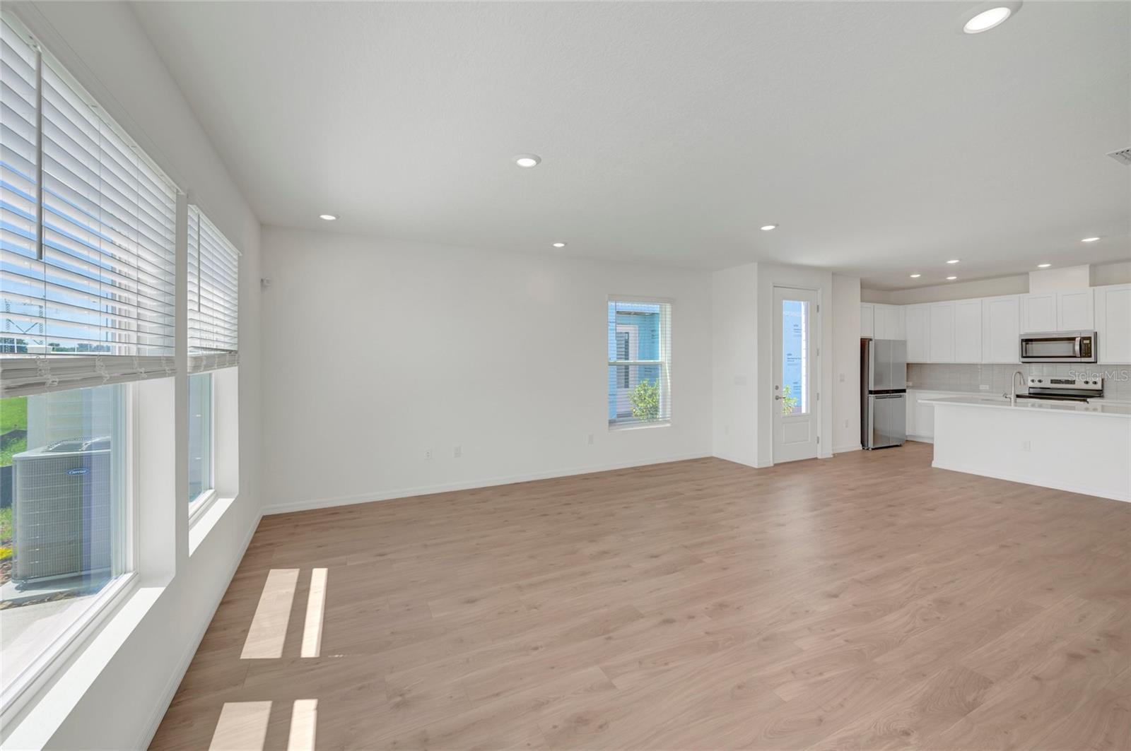 6418 JENSEN VIEW AVE — photo 8