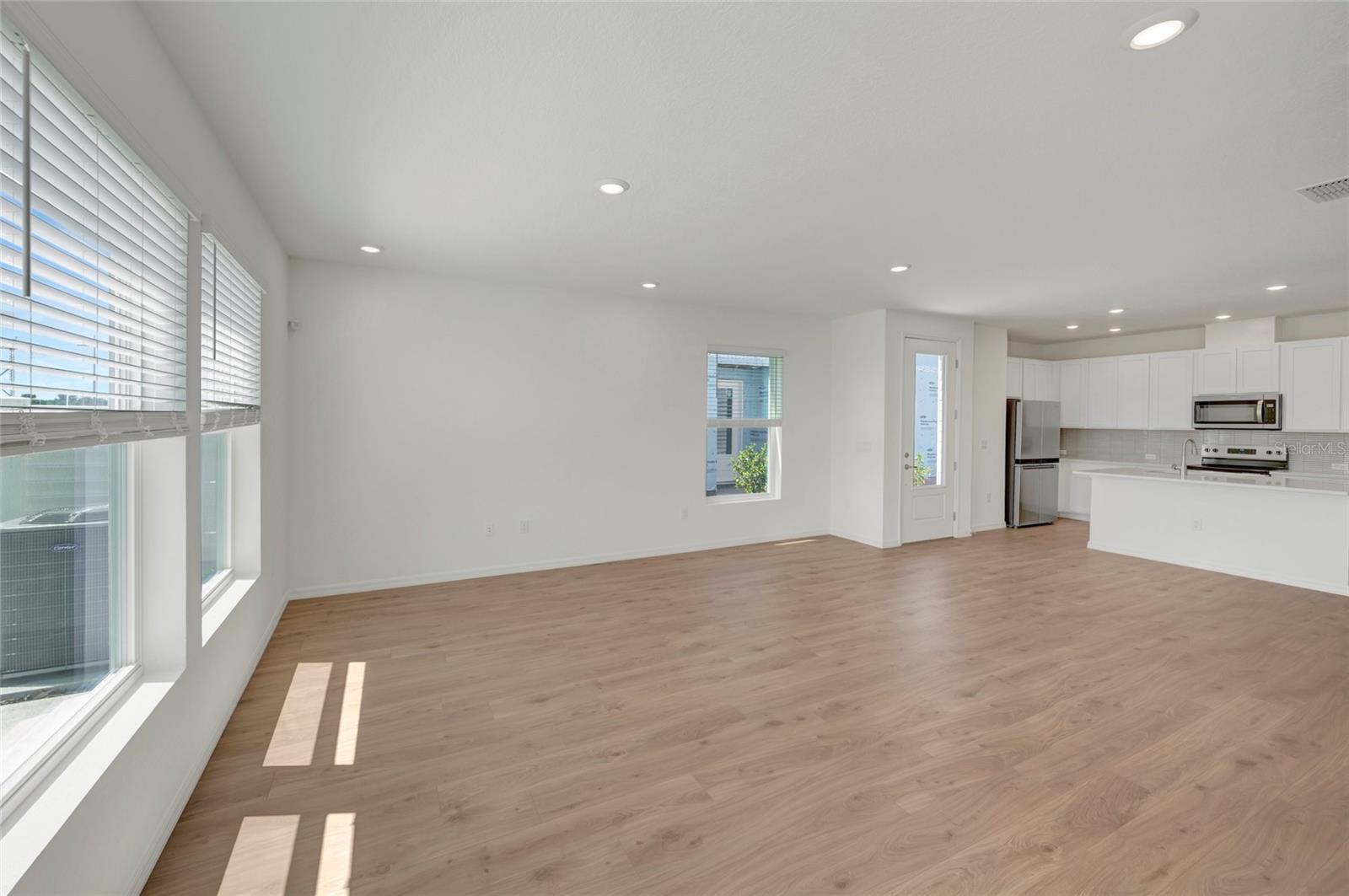 6418 JENSEN VIEW AVE — photo 7