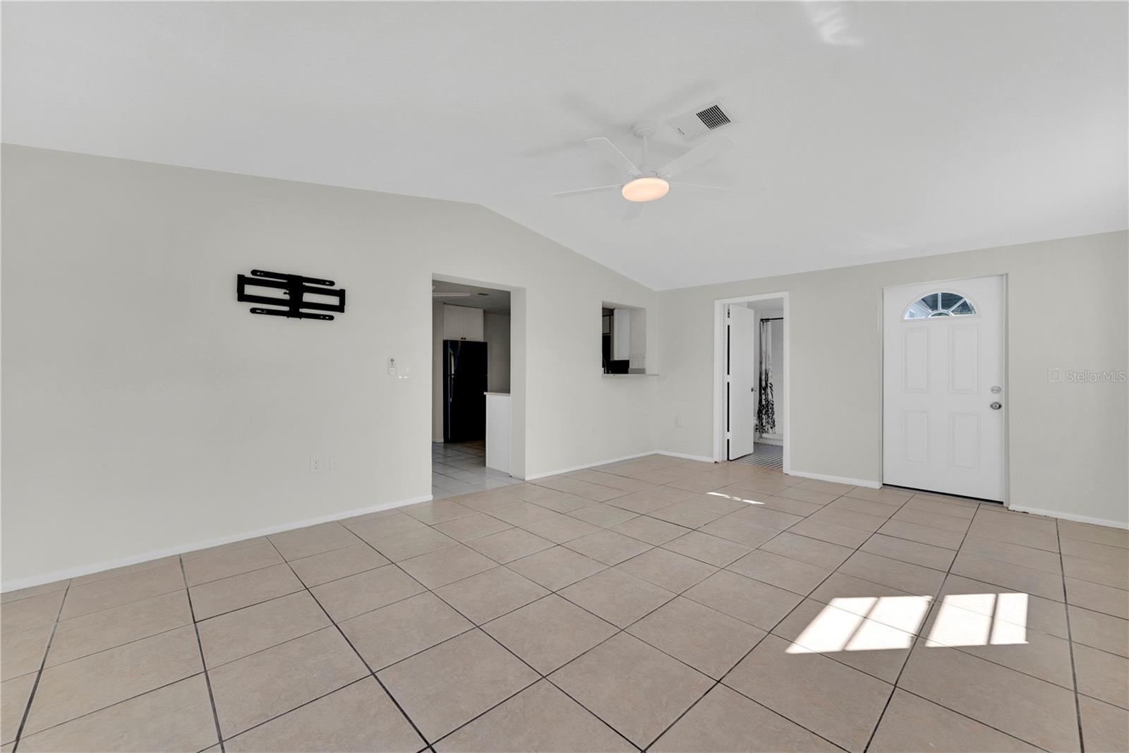 6318 BALDWYN AVE — photo 20