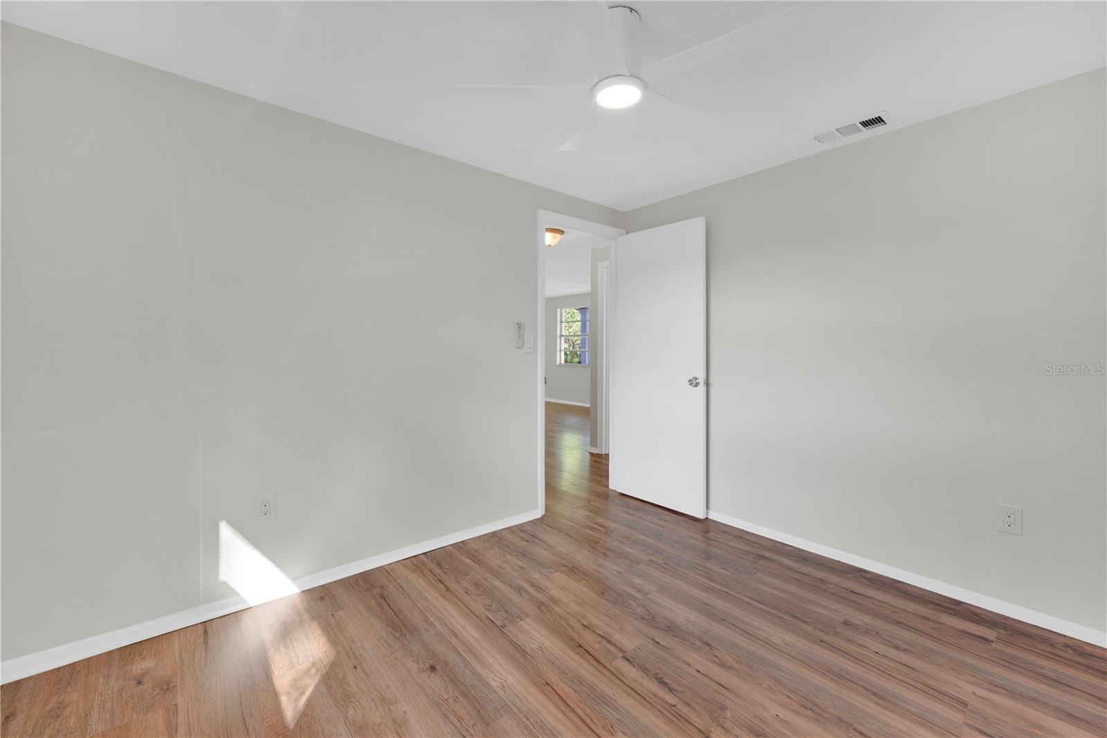 6318 BALDWYN AVE — photo 15