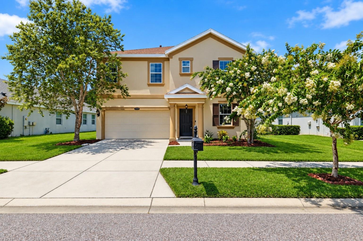 21439 SOUTHERN CHARM DR — photo 2