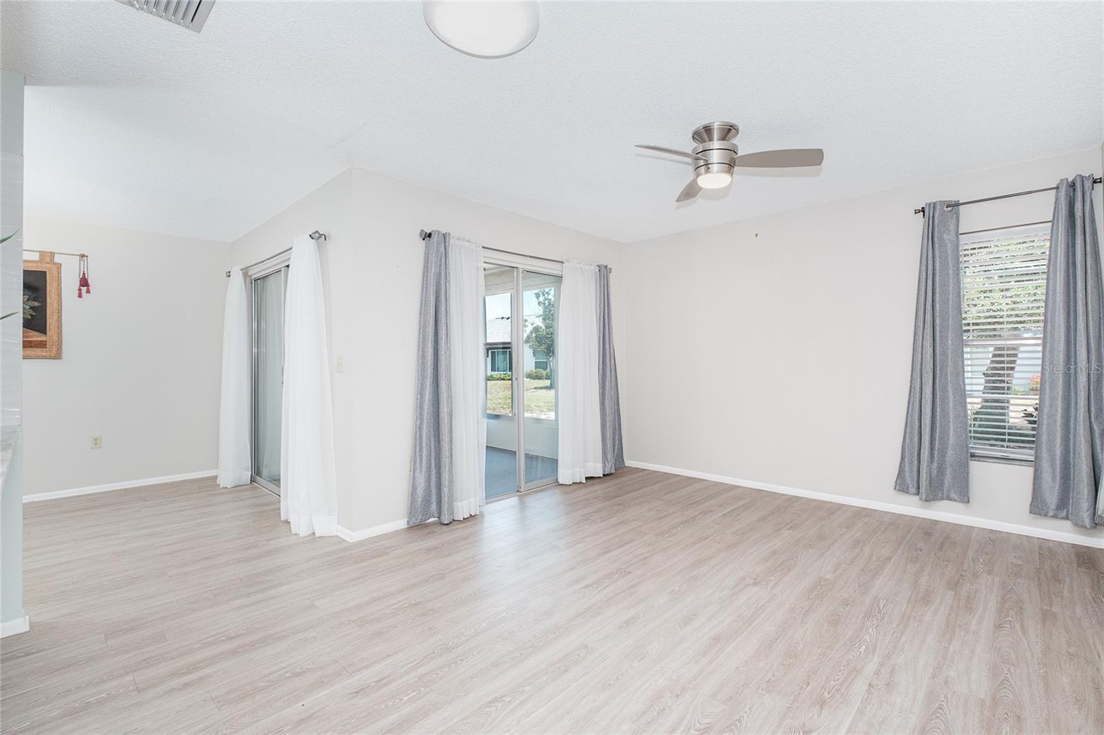 206 ASPEN ST — photo 14