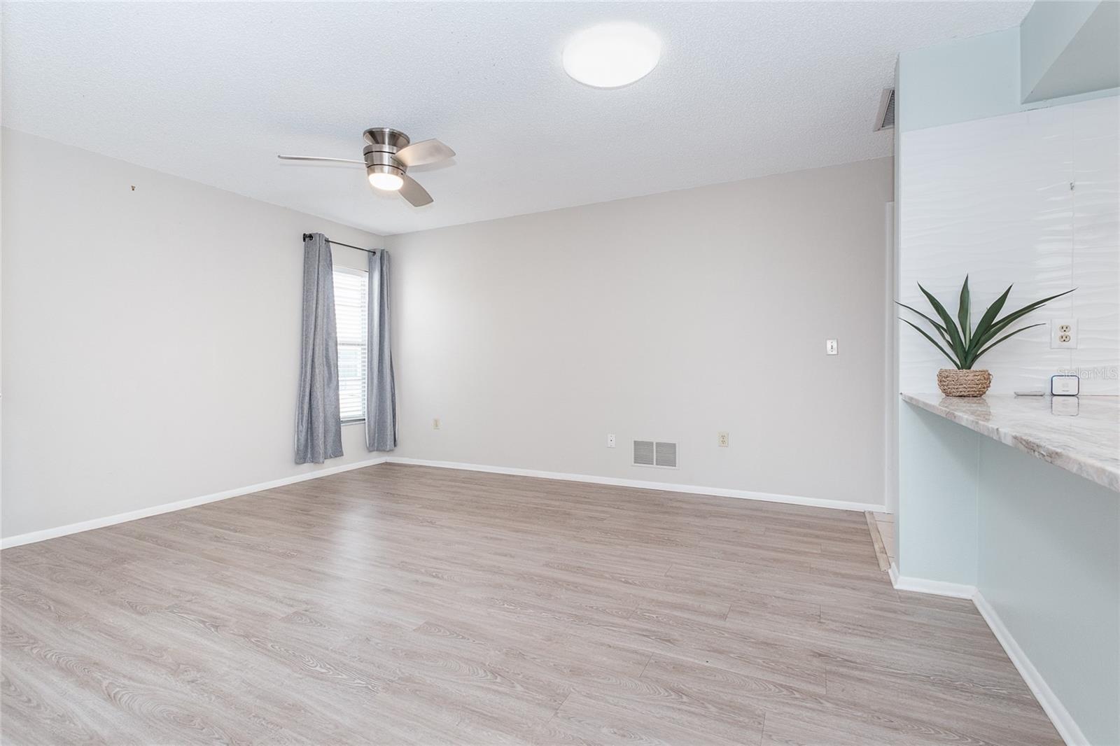206 ASPEN ST — photo 16
