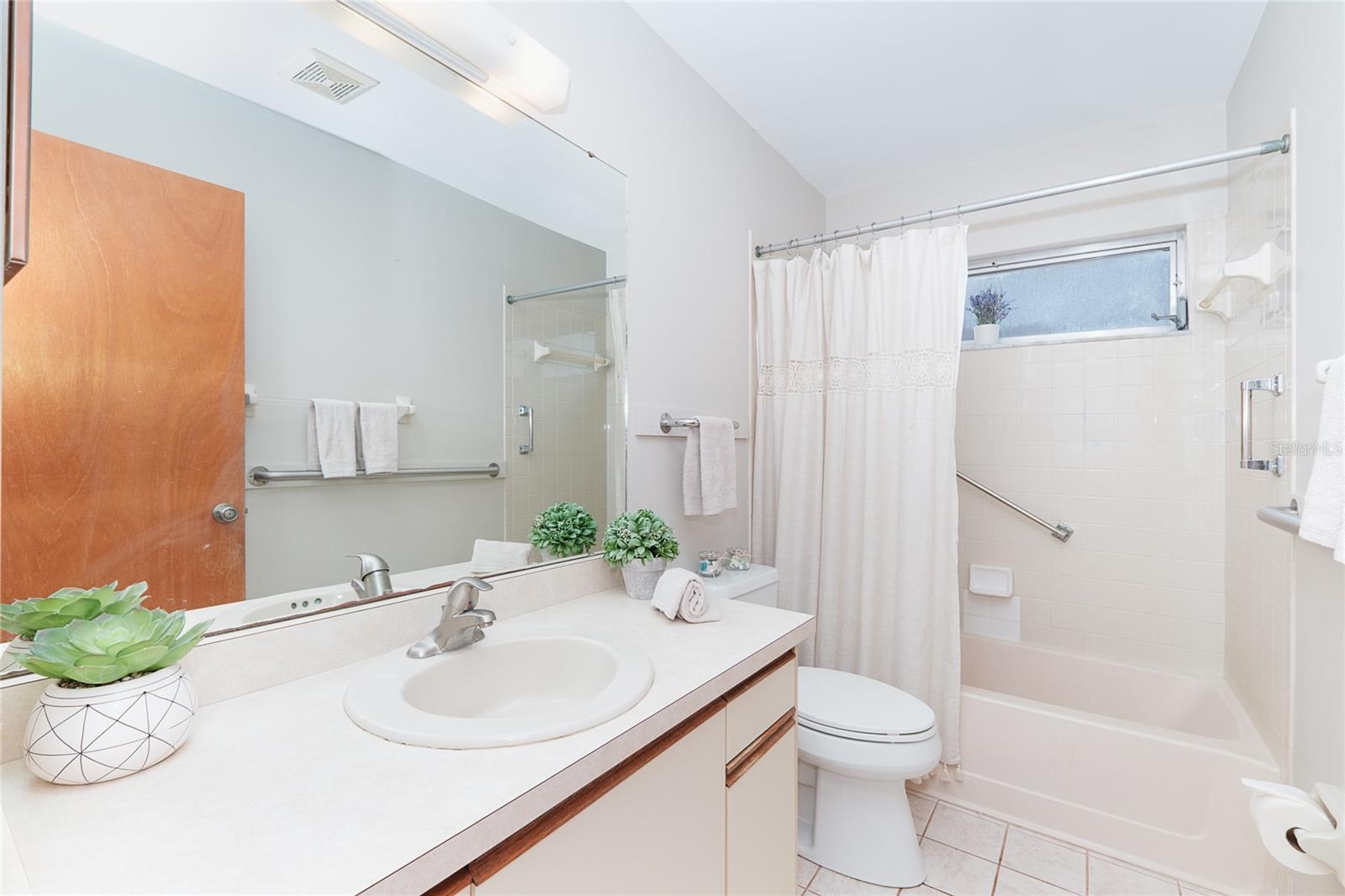 206 ASPEN ST — photo 34