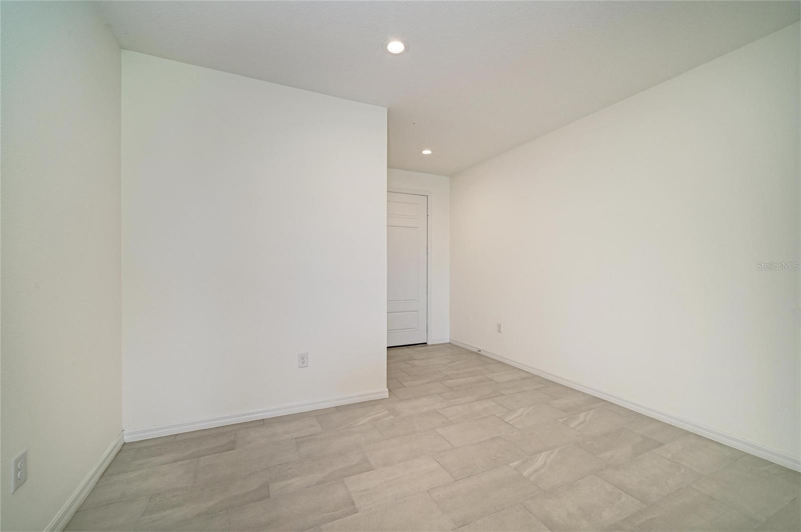 2206 WASHINGTON PALM CT — photo 10