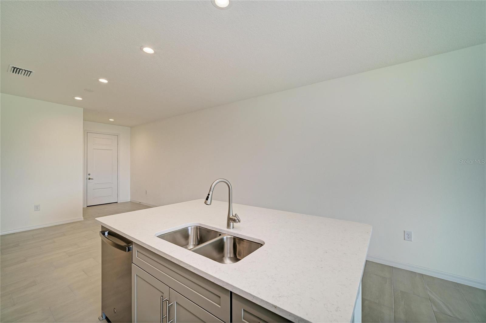 2206 WASHINGTON PALM CT — photo 17