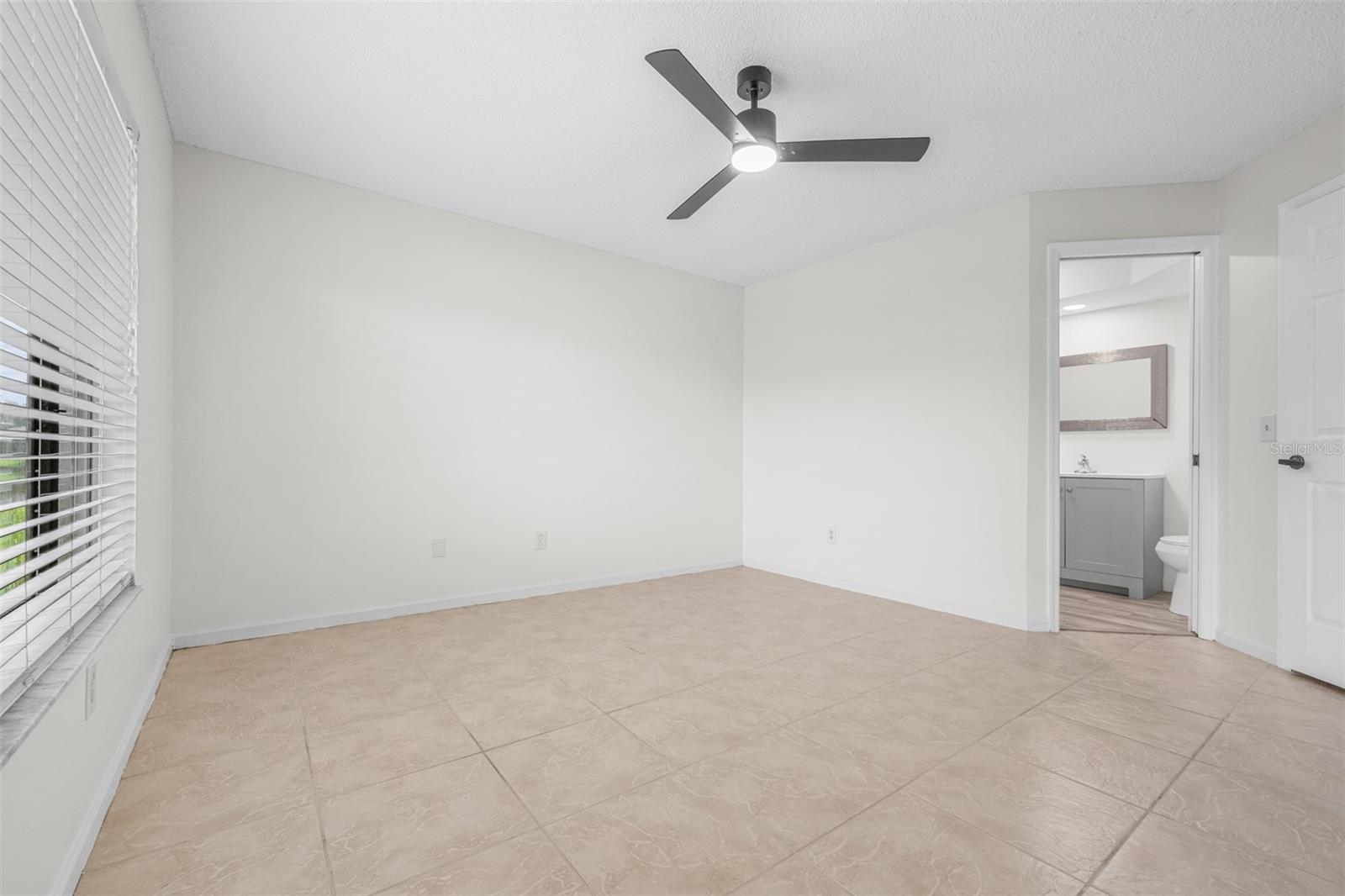 18425 AINTREE CT — photo 27