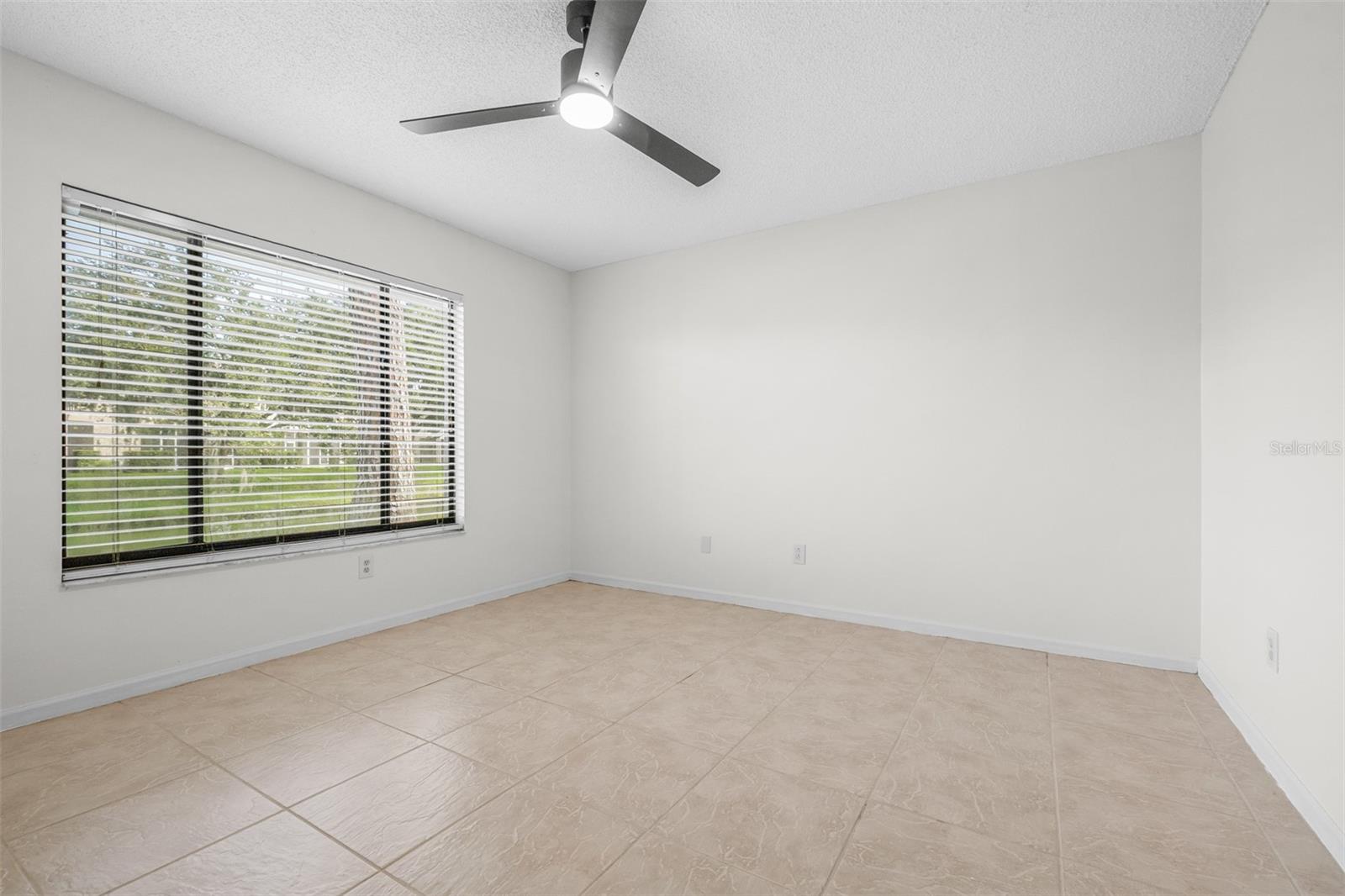 18425 AINTREE CT — photo 25