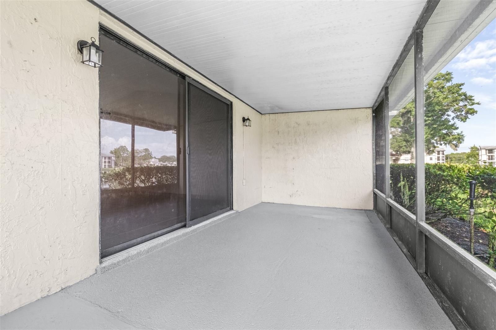 18425 AINTREE CT — photo 42