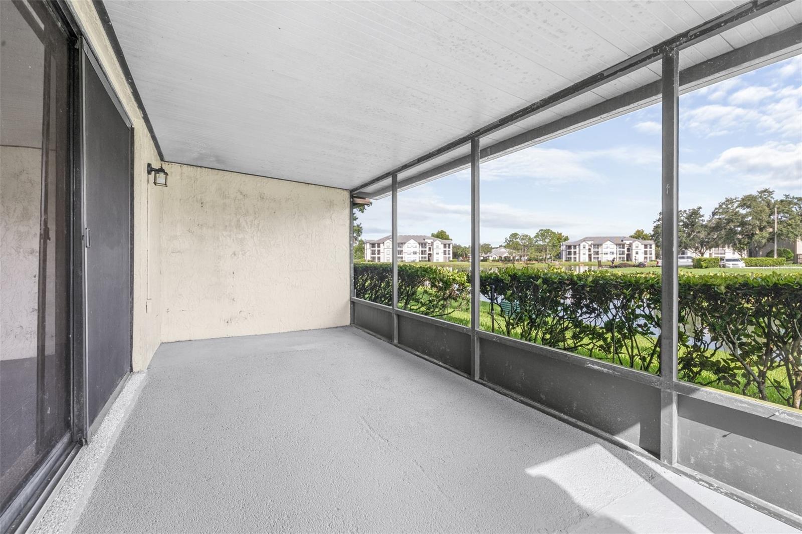 18425 AINTREE CT — photo 43