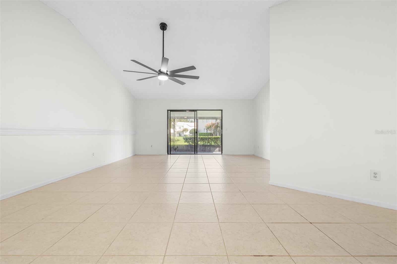 18425 AINTREE CT — photo 6