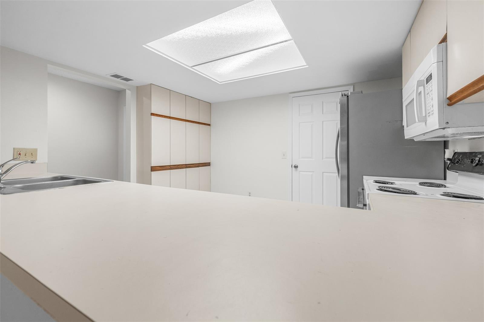 18425 AINTREE CT — photo 16