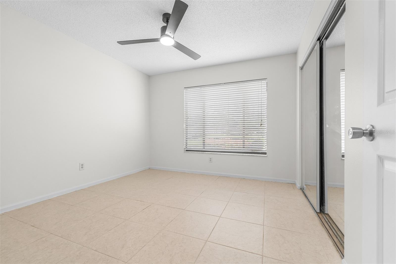 18425 AINTREE CT — photo 33