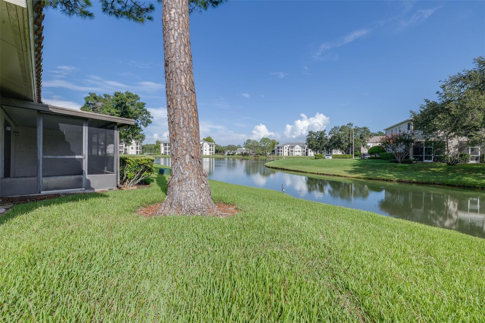 18425 AINTREE CT — photo 44