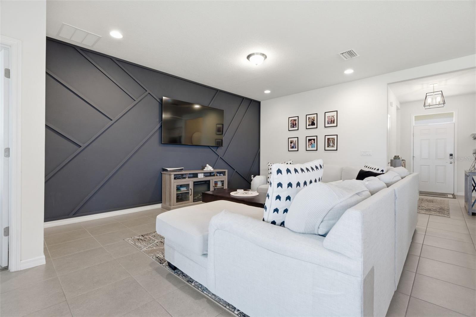 13237 WATERLEAF GARDEN CIR — photo 18