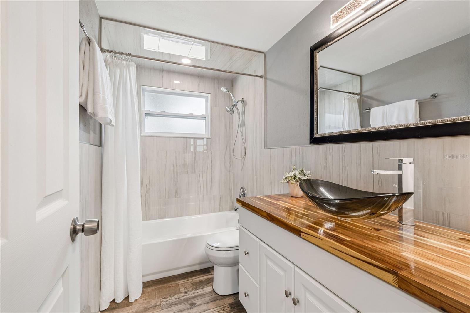 5046 FARLEY DR — photo 16