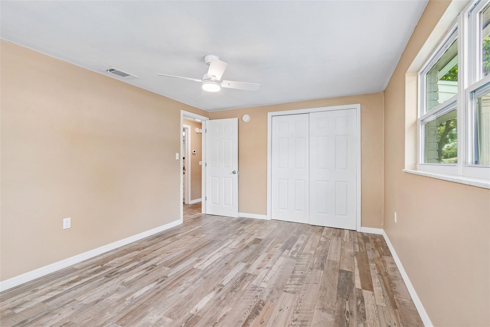5046 FARLEY DR — photo 15