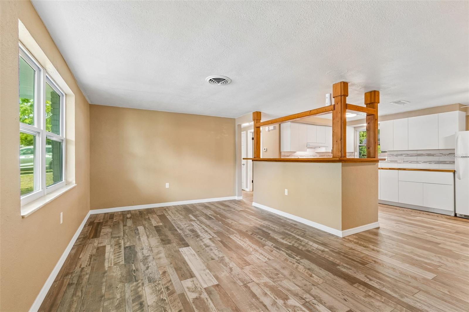 5046 FARLEY DR — photo 2