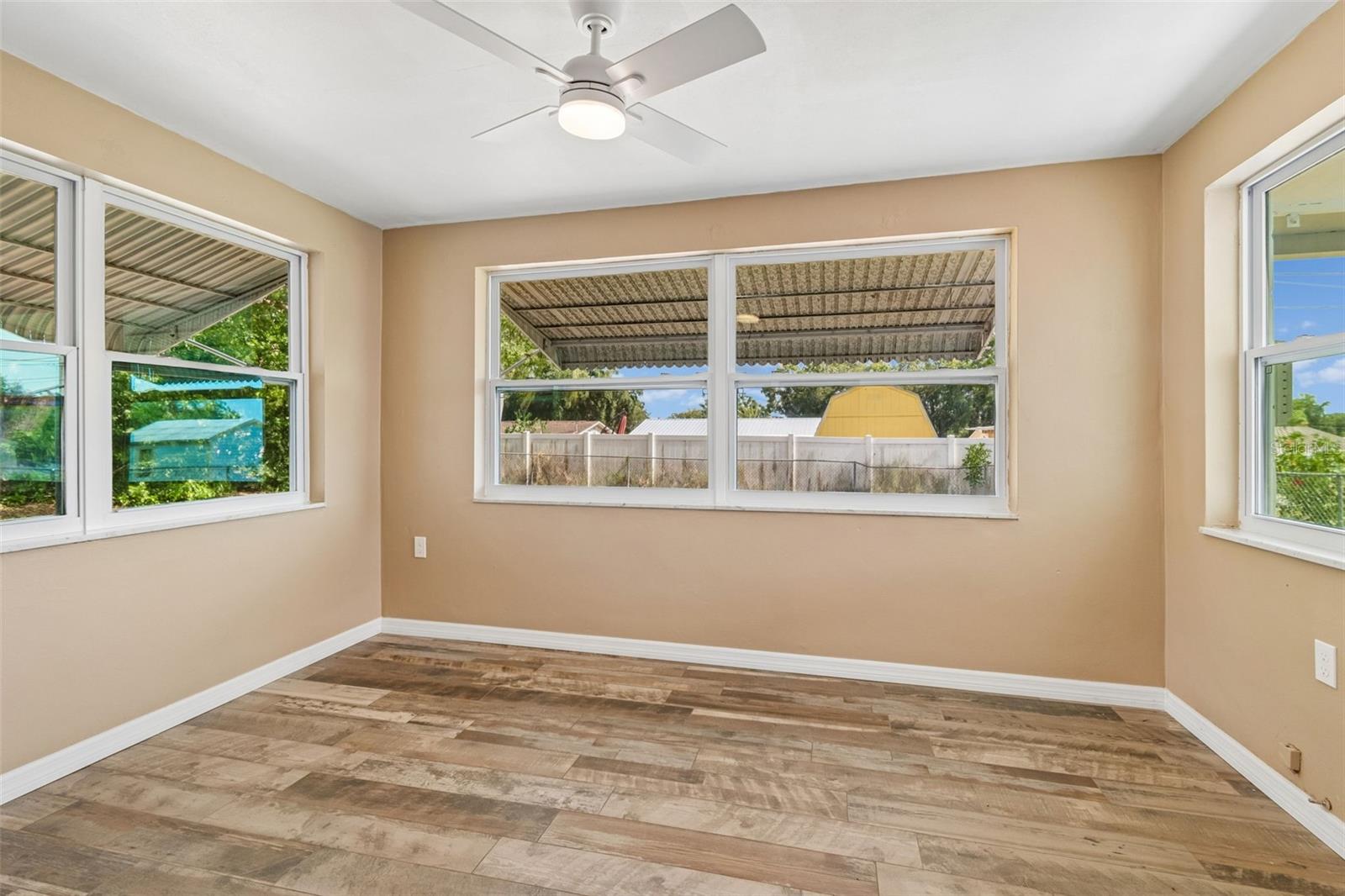 5046 FARLEY DR — photo 11